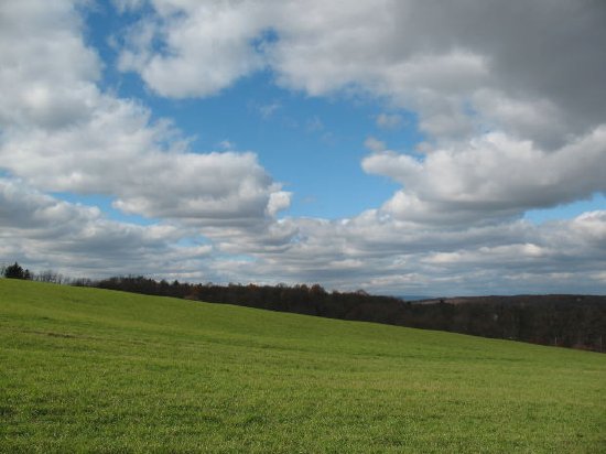 Nuages et un champ