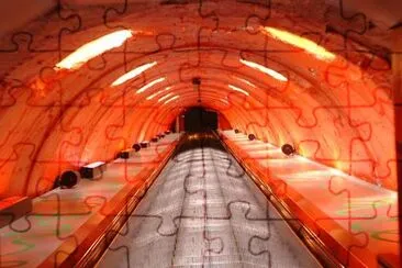 Tunnel jigsaw puzzle