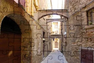 Kleine Straße bei Volterra, Toskana, Italien