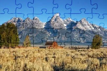 Barn with Mountain Backdrop jigsaw puzzle