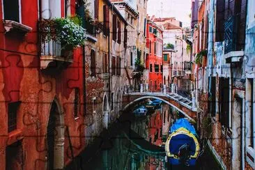 Coloridas calles de Venecia, Italia