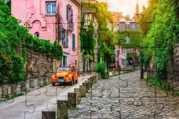 Vieille rue dans le quartier de Montmartre à Paris, France