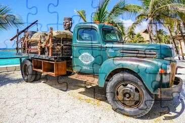 Vieux camion Ford - île de Cozumel, Mexique