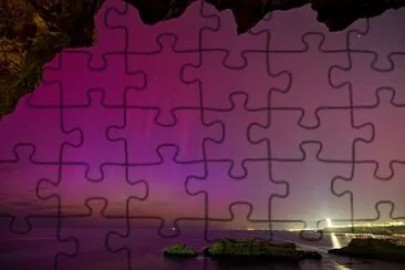 Aurore boréale Biarritz nuit 10 au 11 mai 24 jigsaw puzzle