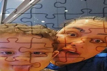 fazendo careta com a mamae jigsaw puzzle