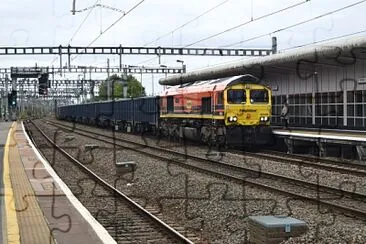 Class 66 at Swindon jigsaw puzzle