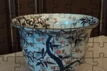 Vase jigsaw puzzle