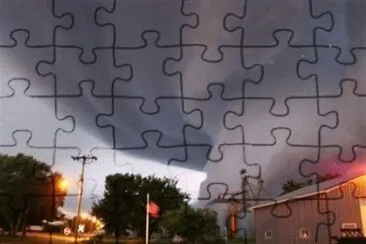 Tornado tocando a la puerta jigsaw puzzle