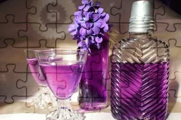 פאזל של Purple Syrup and Cordials with Violets