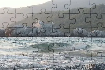 Rocce tra le onde jigsaw puzzle