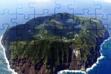 VOLCÃN ISLA AGOSHIMA, JAPÃ“N jigsaw puzzle