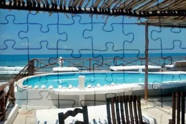 alberca y mar jigsaw puzzle