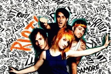 PARAMORE RIOT