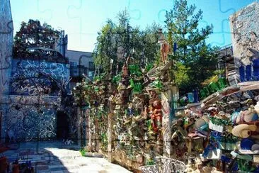 magic gardens Phila. jigsaw puzzle