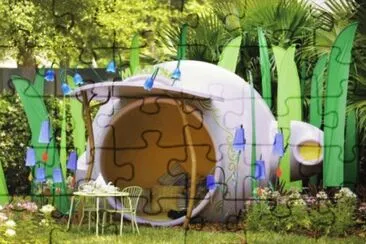 פאזל של Giant Lavender Tea Pot Play House-Florida