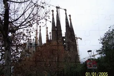 sagrada familla jigsaw puzzle