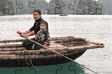 petite barque (baie d   'Along   Vietnam))