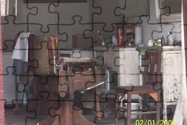 UNA MUY VIEJA PELUQUERIA jigsaw puzzle