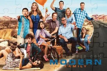 MODERN FAMILY jigsaw puzzle