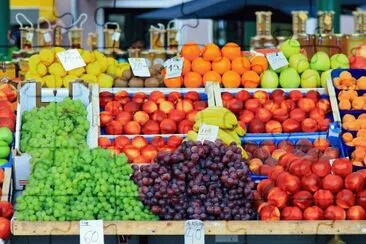 FRUTAS EN EL MERCADO.