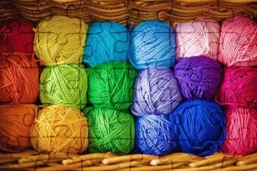 Yarn jigsaw puzzle