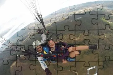 פאזל של un paseo en parapente