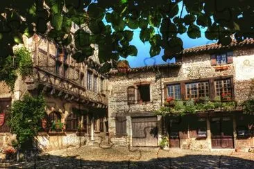 PÃ©rouges. Francia jigsaw puzzle