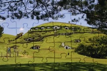 Casa con techo de cesped jigsaw puzzle