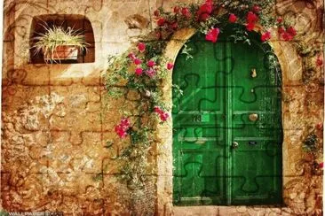 Green door