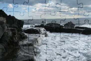 Las olas rompiendo en Licuti jigsaw puzzle