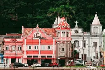 Laguna Ã© um municÃ­pio brasileiro do estado de Santa Catarina. Localiza-se a uma latitude 28Âº28 '57 " sul e a uma longitude 48Âº