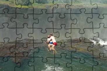 En las Cataratas Victoria. Zambia jigsaw puzzle