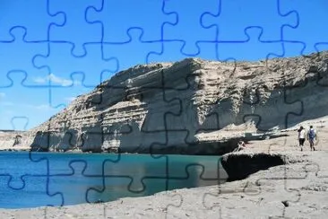 En Puerto PirÃ¡mides. Chubut. Argentina jigsaw puzzle