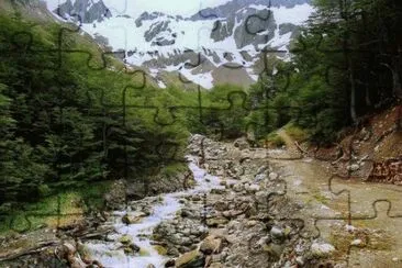 Cerca de  Ushuaia. Tierra del Fuego. Argentina jigsaw puzzle