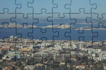 פאזל של La ville de Marseille, et au loin l 'Ã®le du Frioul