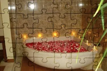 Romantic Rose Petal Bath-Bali Villa