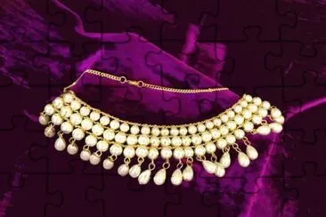 Elegant Pearl Necklace jigsaw puzzle