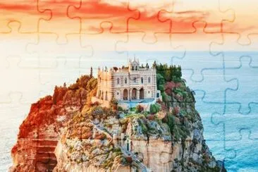 Santuario Santa MarÃ­a dell 'Isola-Tropea-Italia