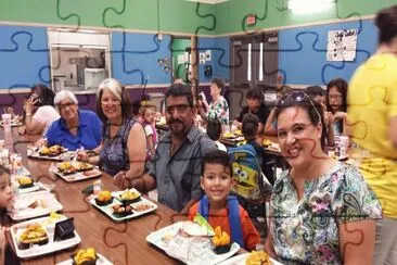 KINDER DE YADIEL CON ABUELITOS