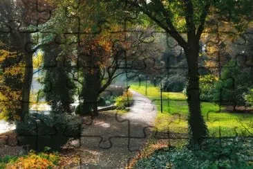 Paseando por el parque jigsaw puzzle