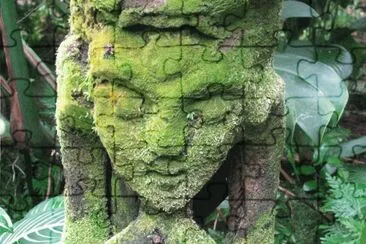 Garden totem, Singapore