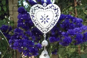 פאזל של Vintage Styled Hanging Heart