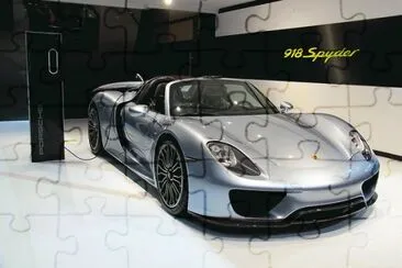 Auto 2014 Porsche 918 Spyder 608 HP