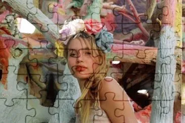 mi hermana que me ayuda hacer mis vestidos jigsaw puzzle