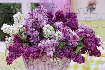 פאזל של Pretty Basket of Lilacs