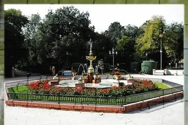 CIUDAD REAL- FUENTE TALAVERANA , EN PARQUE GASSET