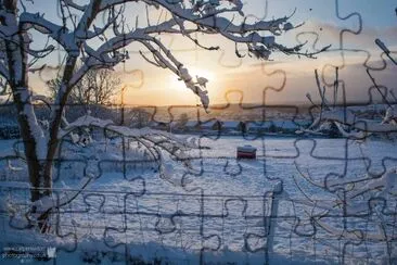 פאזל של Snowy sunrise