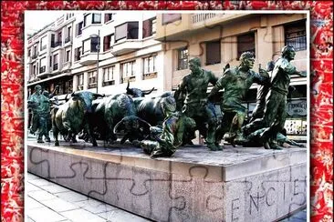 PAMPOLONA â€“ MONUMENTO A SAN FERMÃN