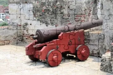 פאזל של Antiguo caÃ±Ã³n en Castillo de San Felipe de Barajas, Cartagena.