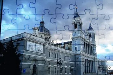 Catedral de Madrid. jigsaw puzzle